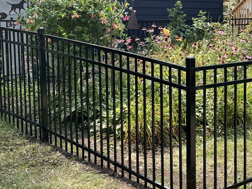 Aluminum Fence Company- Mankato Minnesota